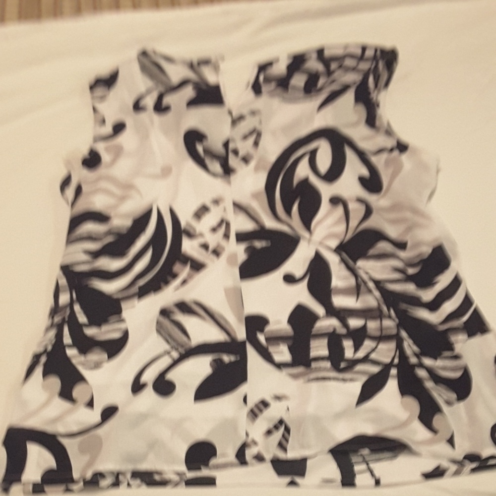 Multi colored tank - Picture 2 of 2